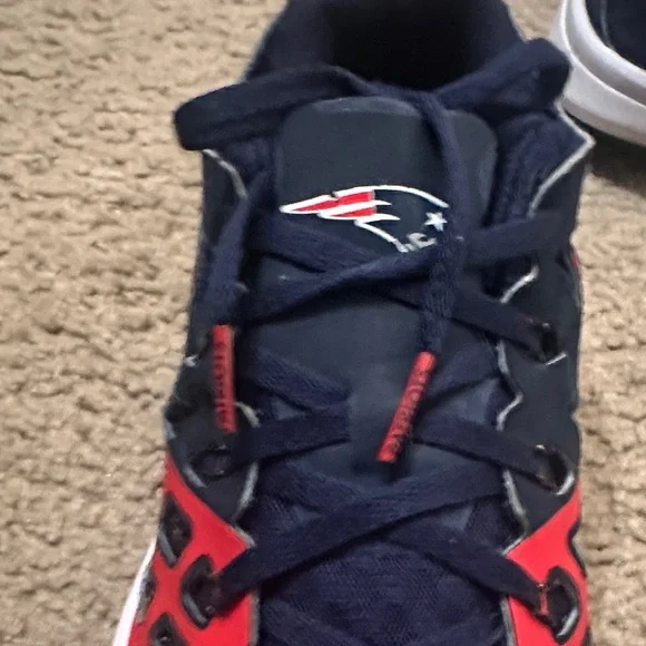 Nike Train Speed Mens New England Patriots Red & Blue Athletic Shoes Size 11 - Picture 4 of 6